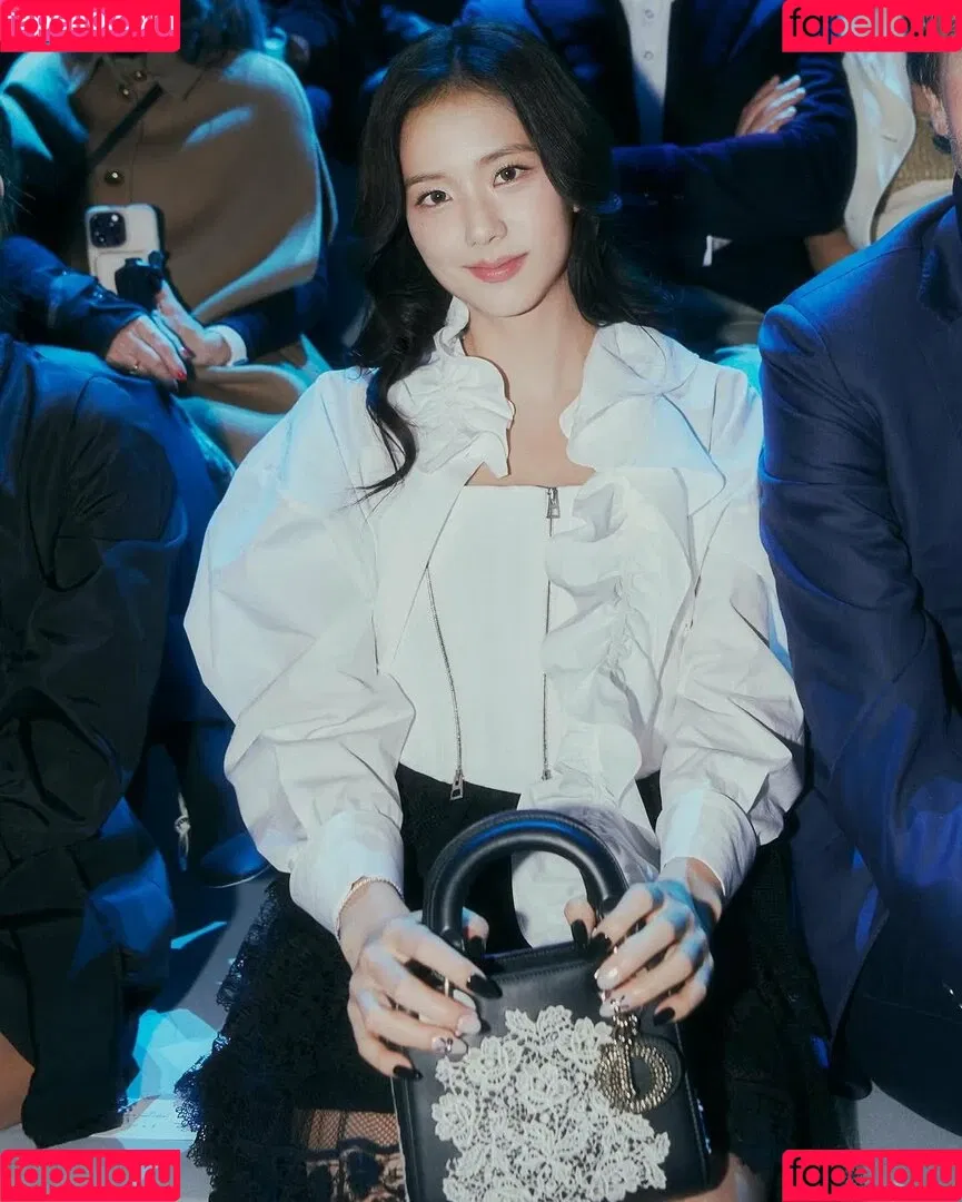 BLACKPINK / Jisoo / qenshizu / sooyaaa__ Onlyfans Photo Gallery 