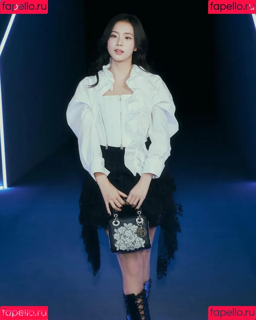 BLACKPINK / Jisoo / qenshizu / sooyaaa__ Onlyfans Photo Gallery 