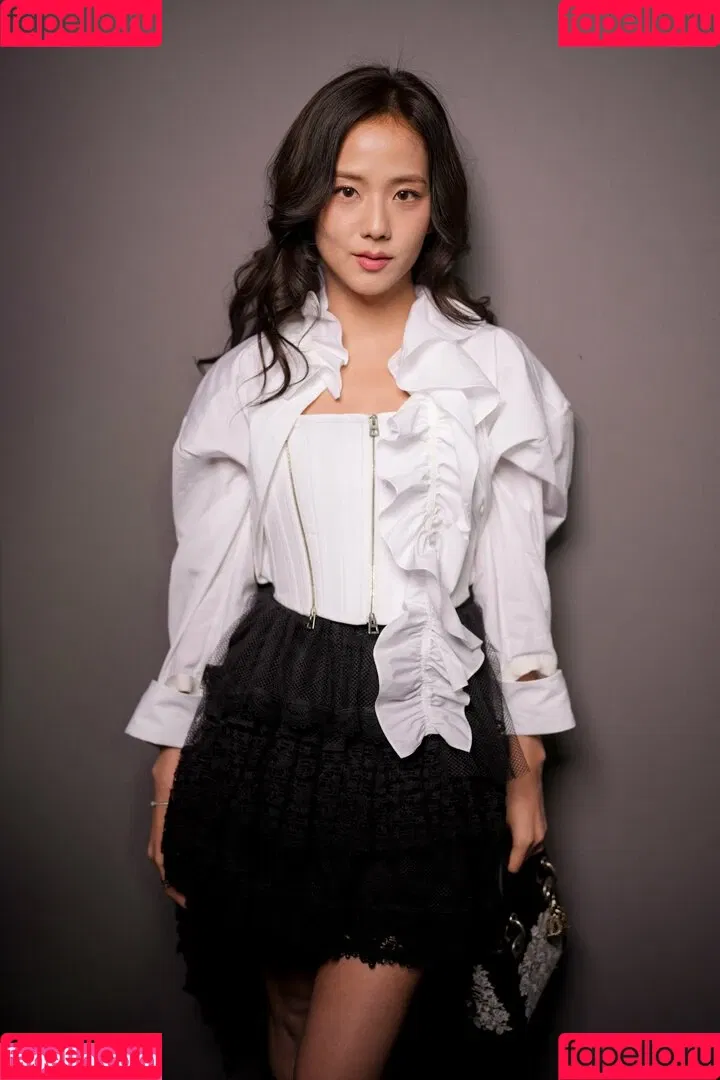 BLACKPINK / Jisoo / qenshizu / sooyaaa__ Onlyfans Photo Gallery 
