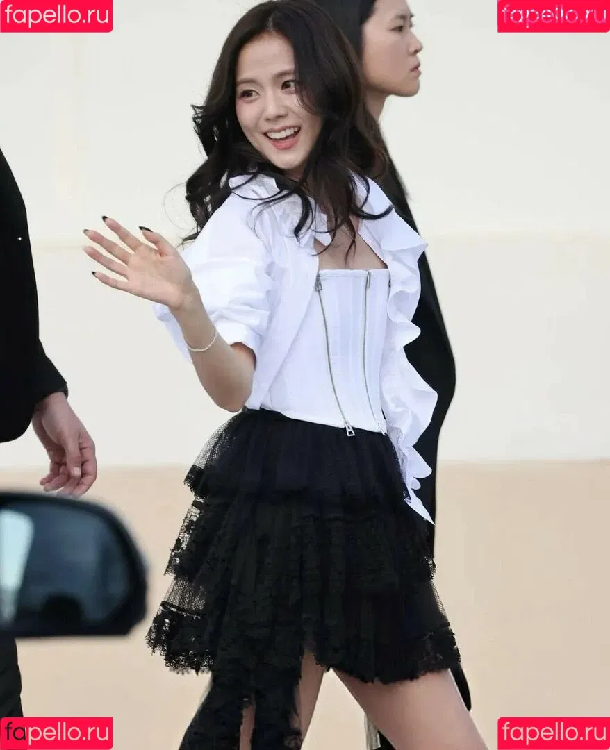 BLACKPINK / Jisoo / qenshizu / sooyaaa__ Onlyfans Photo Gallery 