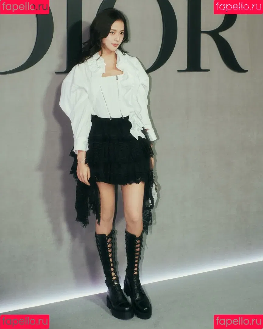BLACKPINK / Jisoo / qenshizu / sooyaaa__ Onlyfans Photo Gallery 