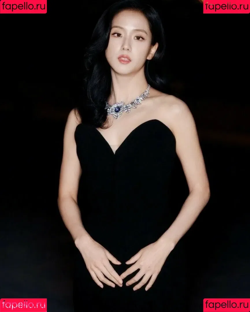 BLACKPINK / Jisoo / qenshizu / sooyaaa__ Onlyfans Photo Gallery 
