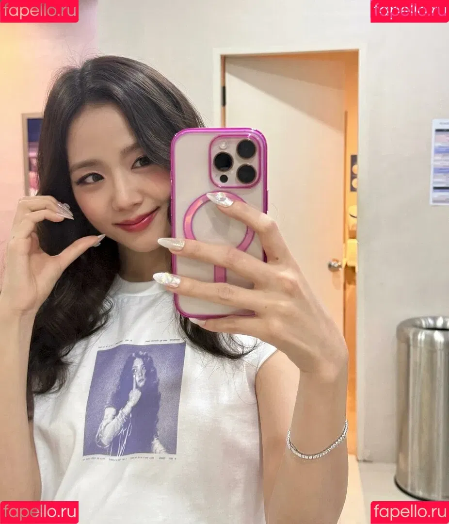 BLACKPINK / Jisoo / qenshizu / sooyaaa__ Onlyfans Photo Gallery 