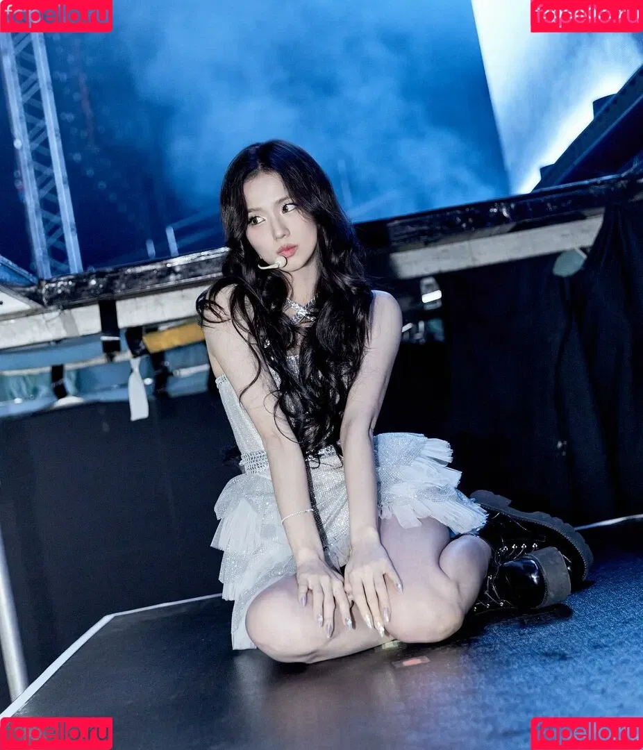 BLACKPINK / Jisoo / qenshizu / sooyaaa__ Onlyfans Photo Gallery 