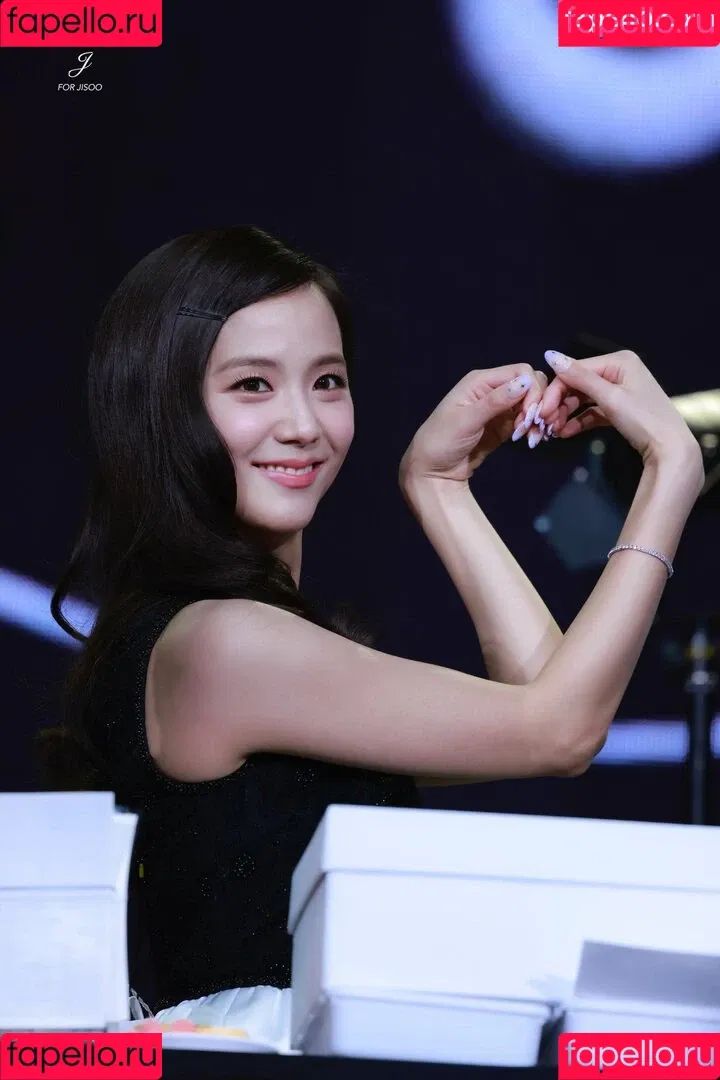 BLACKPINK / Jisoo / qenshizu / sooyaaa__ Onlyfans Photo Gallery 