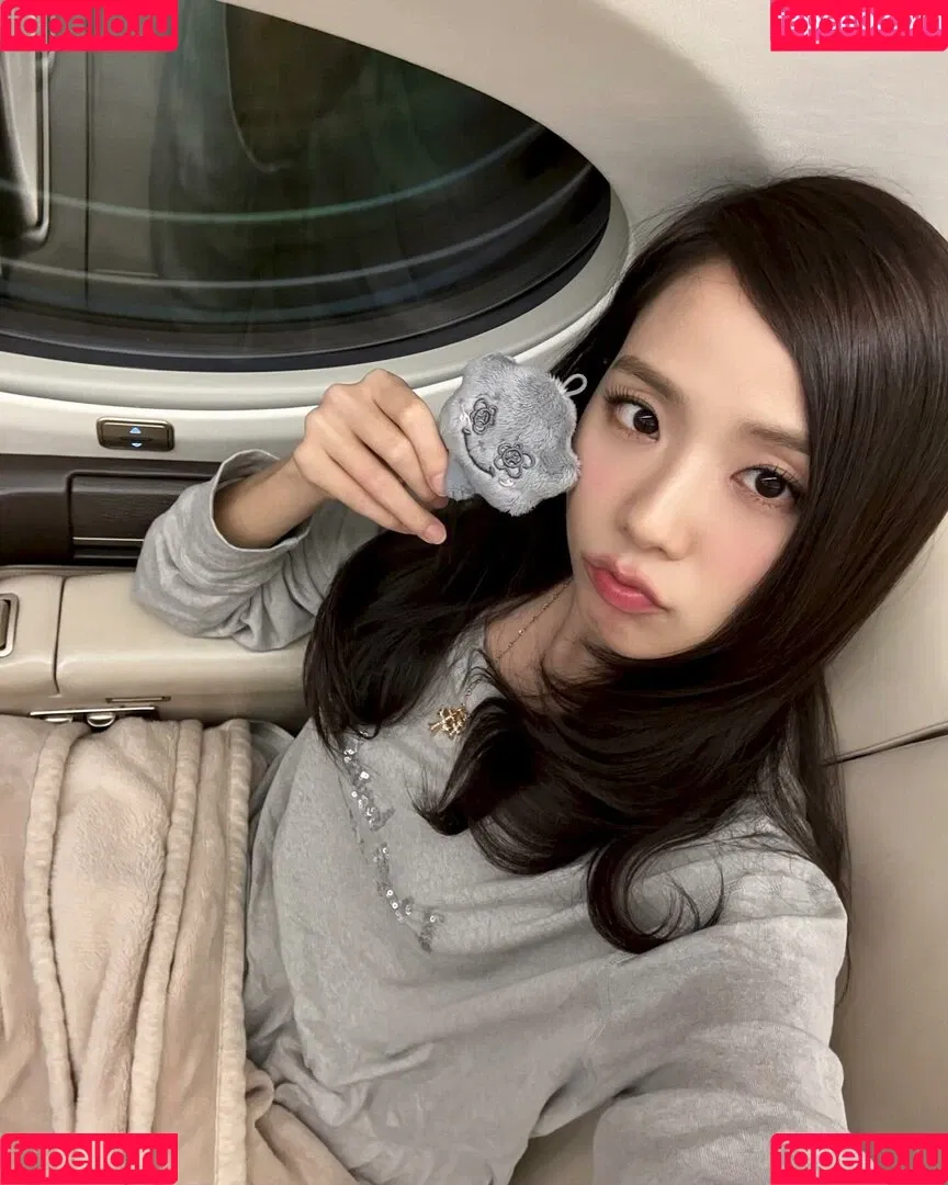 BLACKPINK / Jisoo / qenshizu / sooyaaa__ Onlyfans Photo Gallery 