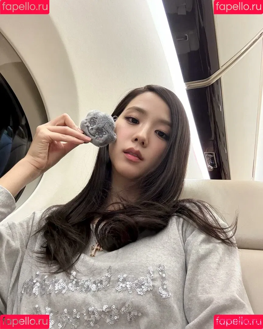 BLACKPINK / Jisoo / qenshizu / sooyaaa__ Onlyfans Photo Gallery 