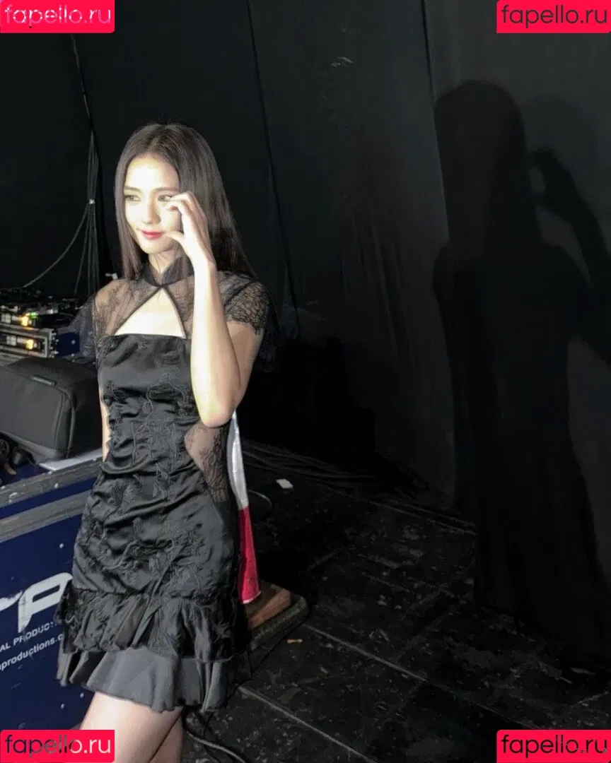 BLACKPINK / Jisoo / qenshizu / sooyaaa__ Onlyfans Photo Gallery 
