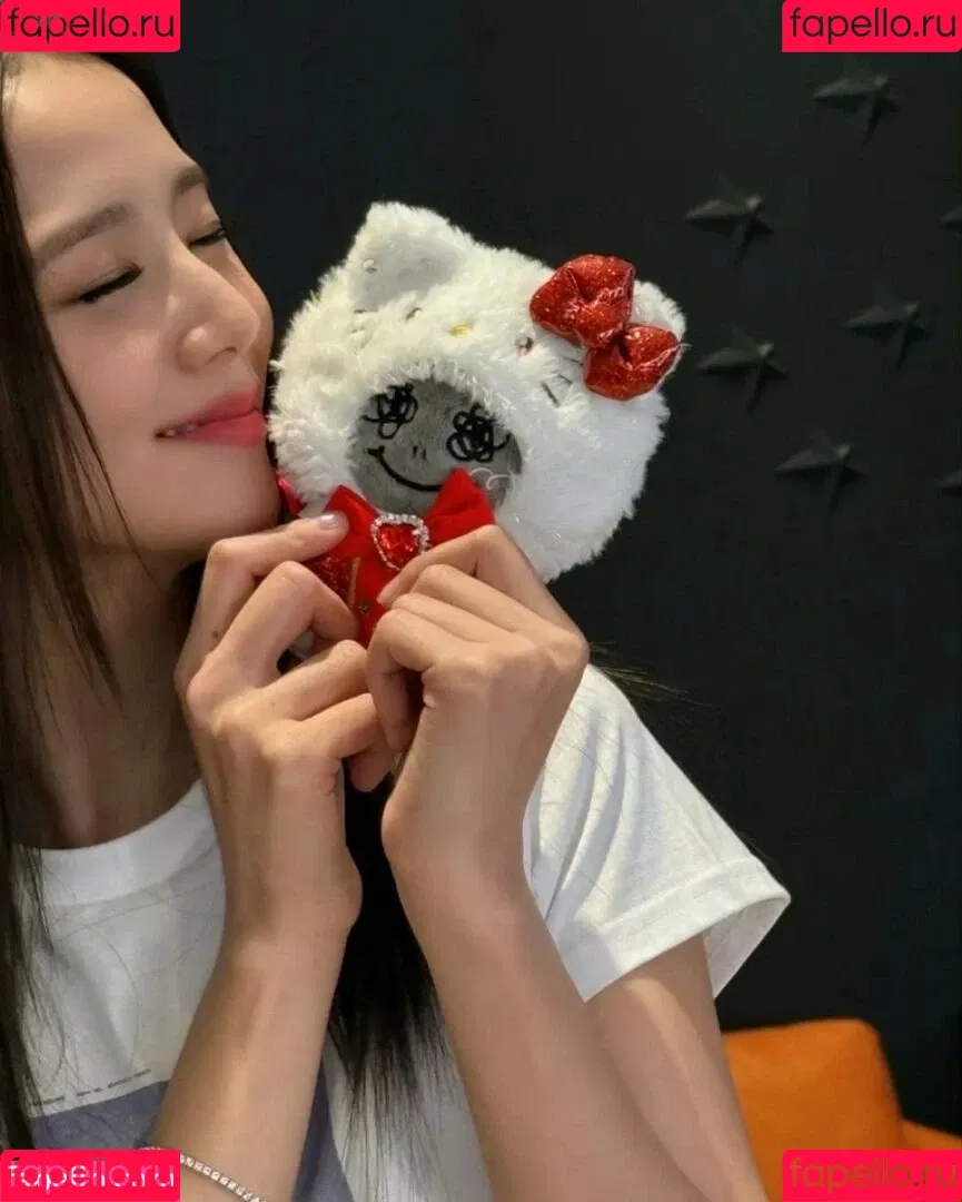 BLACKPINK / Jisoo / qenshizu / sooyaaa__ Onlyfans Photo Gallery 