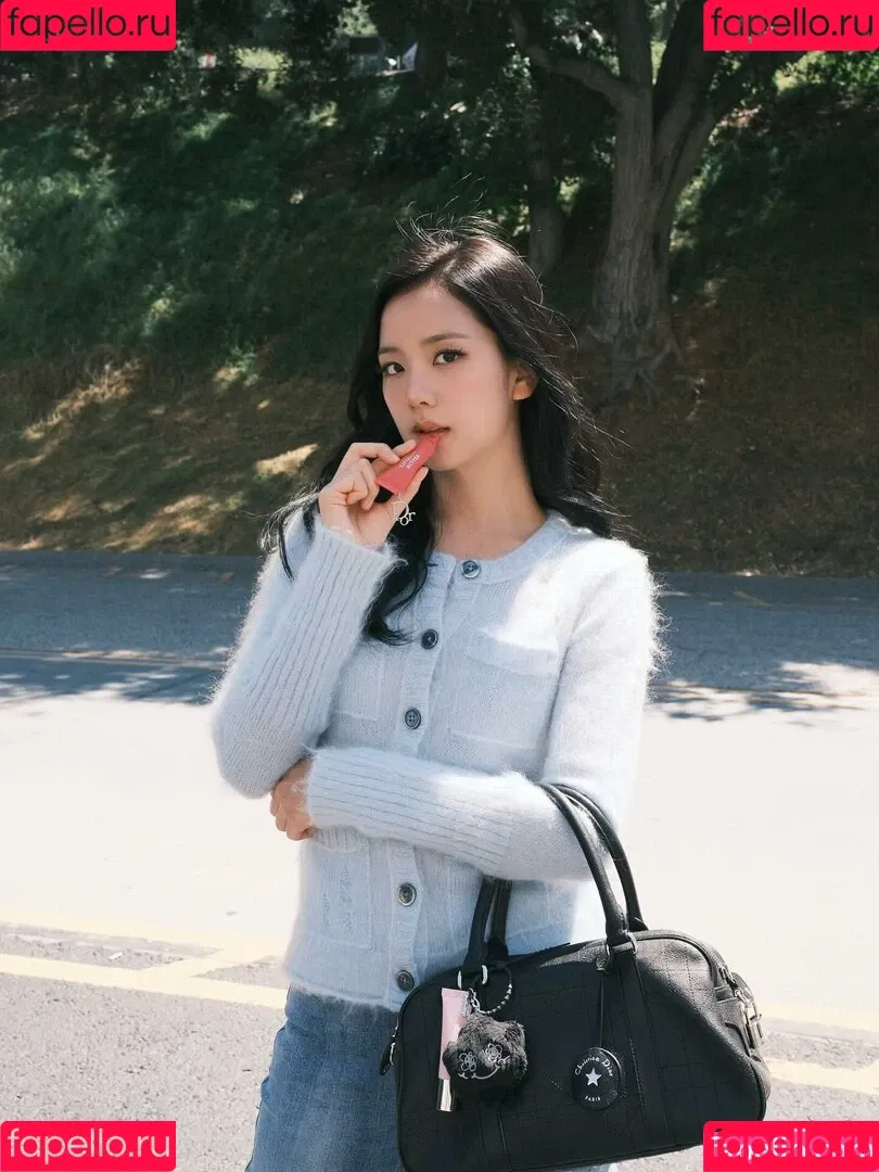 BLACKPINK / Jisoo / qenshizu / sooyaaa__ Onlyfans Photo Gallery 