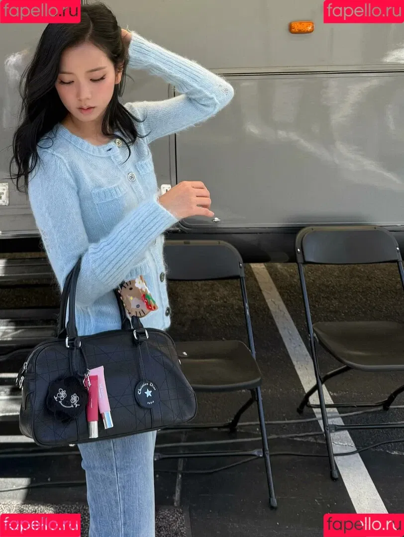 BLACKPINK / Jisoo / qenshizu / sooyaaa__ Onlyfans Photo Gallery 