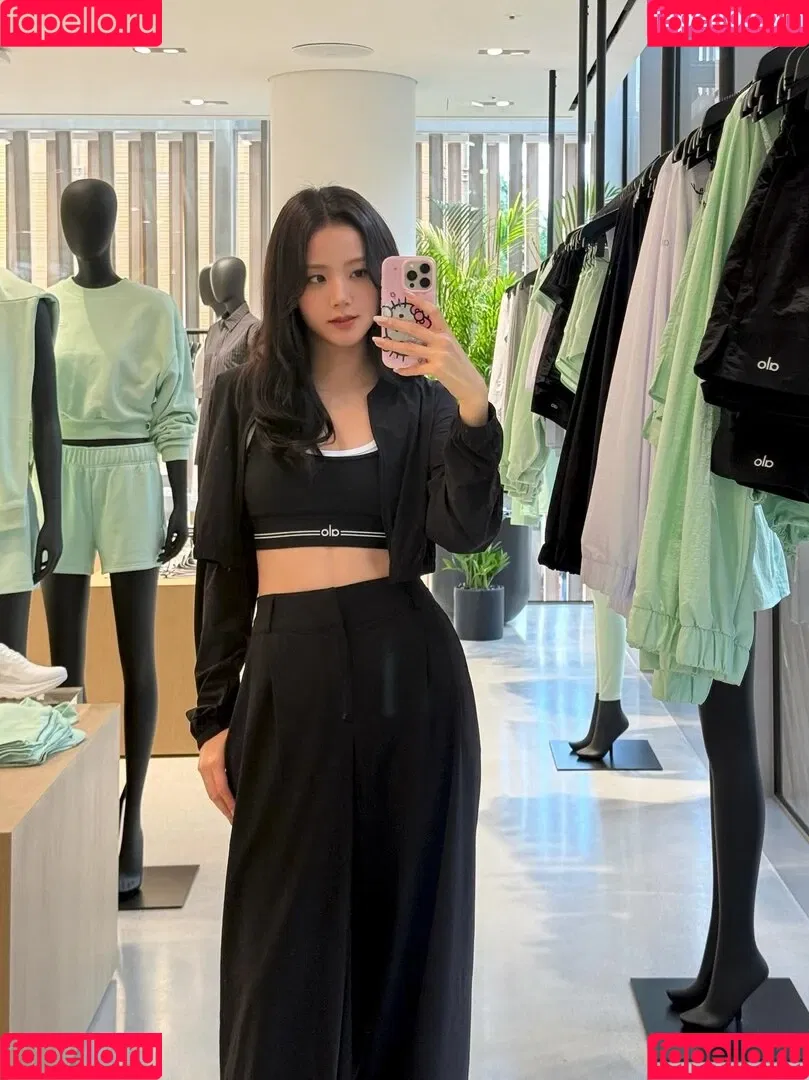 BLACKPINK / Jisoo / qenshizu / sooyaaa__ Onlyfans Photo Gallery 