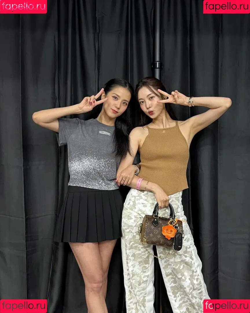 BLACKPINK / Jisoo / qenshizu / sooyaaa__ Onlyfans Photo Gallery 