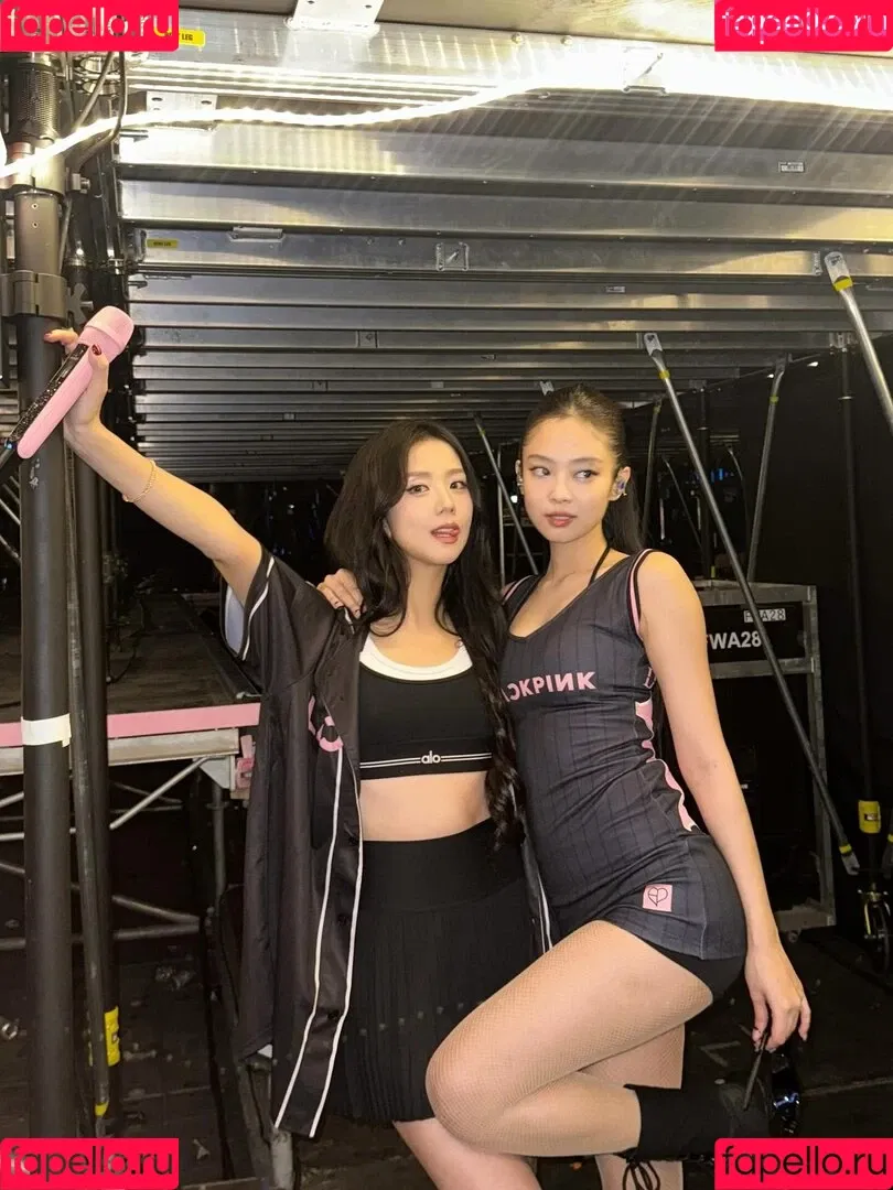 BLACKPINK / Jisoo / qenshizu / sooyaaa__ Onlyfans Photo Gallery 