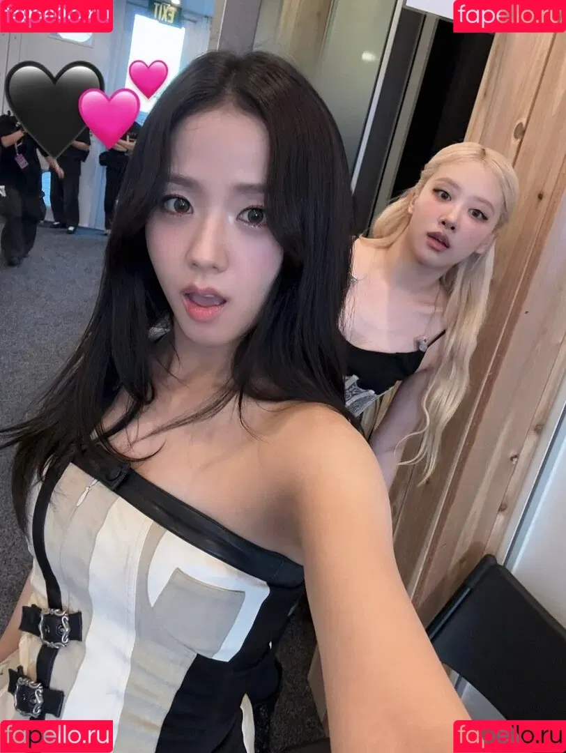 BLACKPINK / Jisoo / qenshizu / sooyaaa__ Onlyfans Photo Gallery 