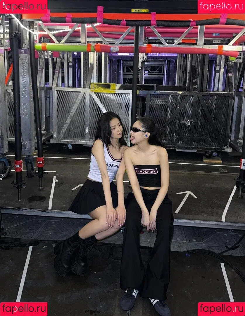 BLACKPINK / Jisoo / qenshizu / sooyaaa__ Onlyfans Photo Gallery 