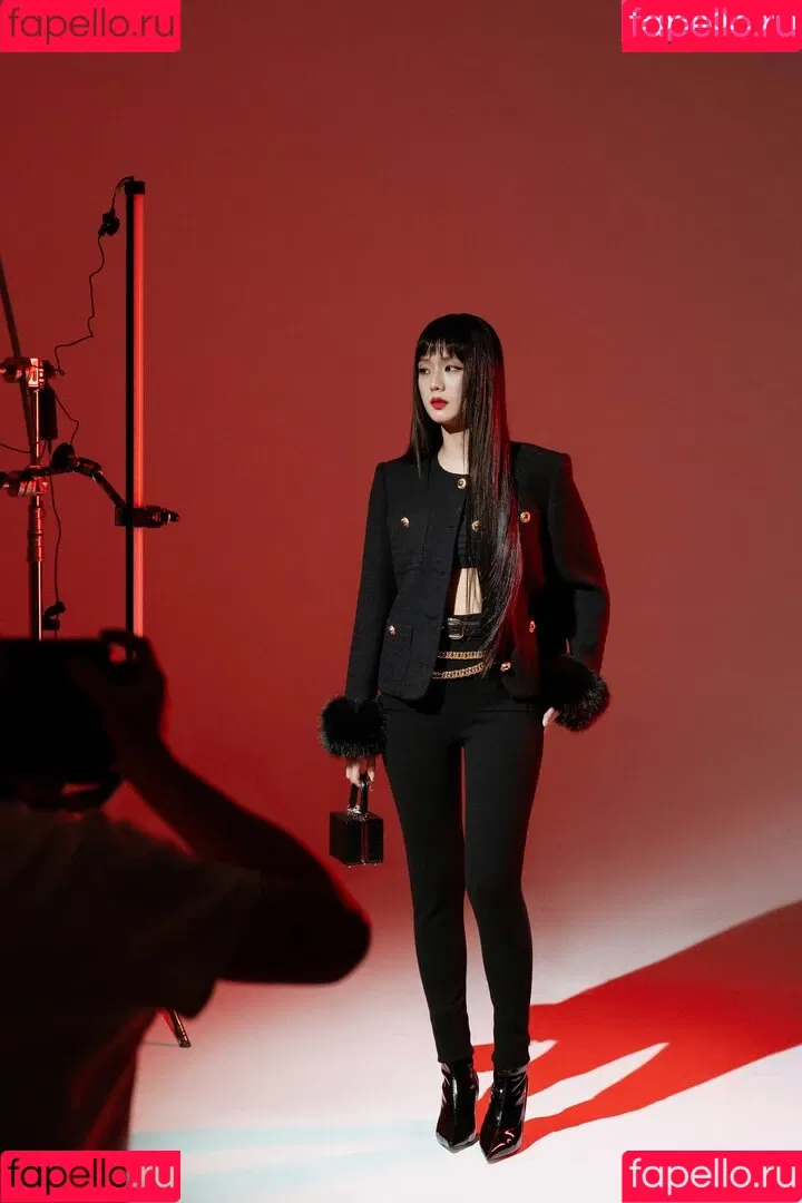 BLACKPINK / Jisoo / qenshizu / sooyaaa__ Onlyfans Photo Gallery 