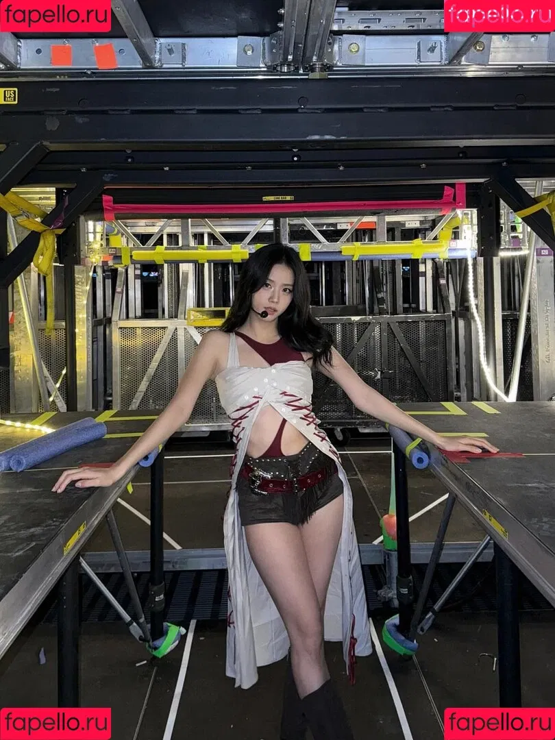 BLACKPINK / Jisoo / qenshizu / sooyaaa__ Onlyfans Photo Gallery 
