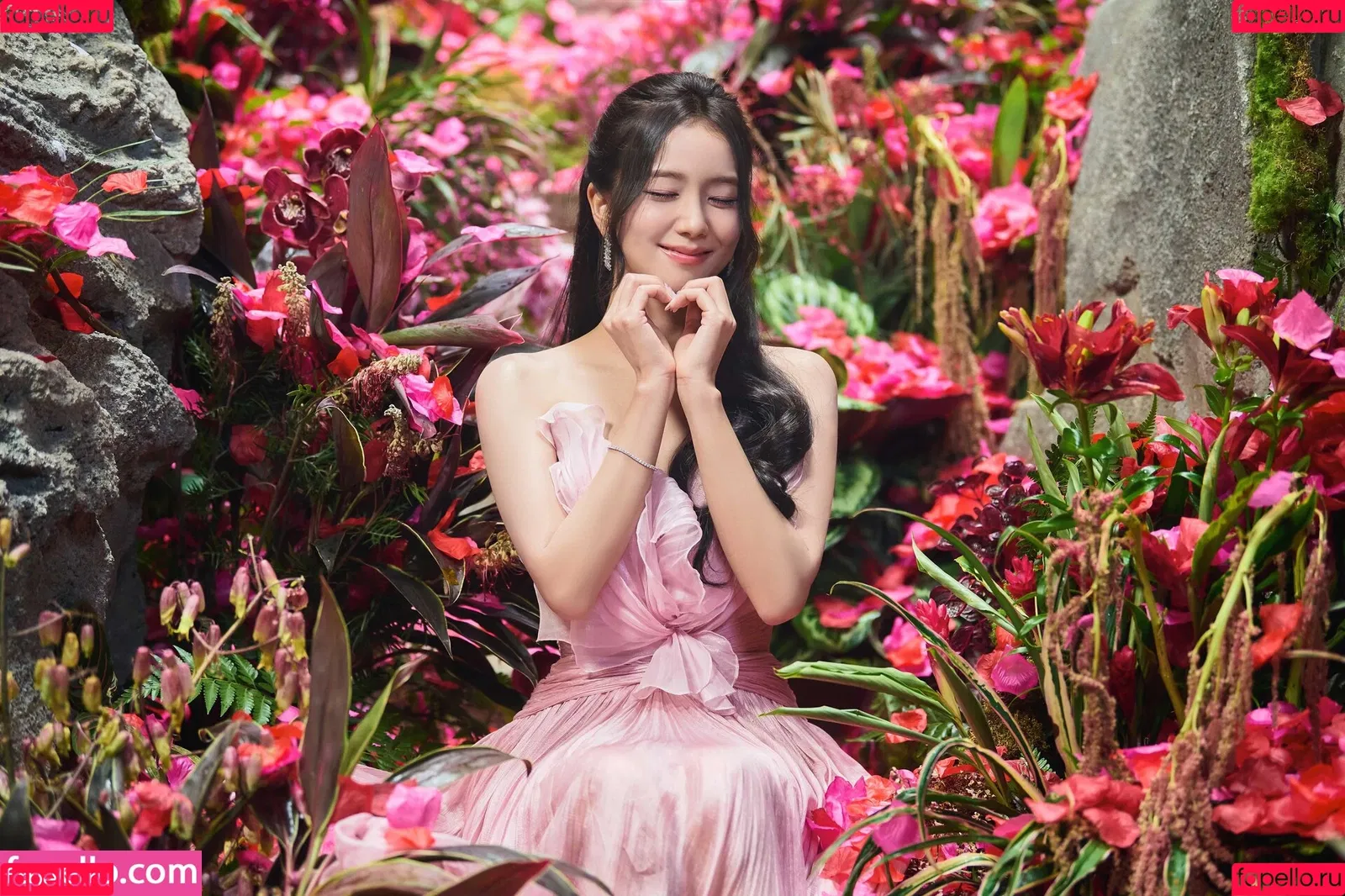 BLACKPINK / Jisoo / qenshizu / sooyaaa__ Onlyfans Photo Gallery 