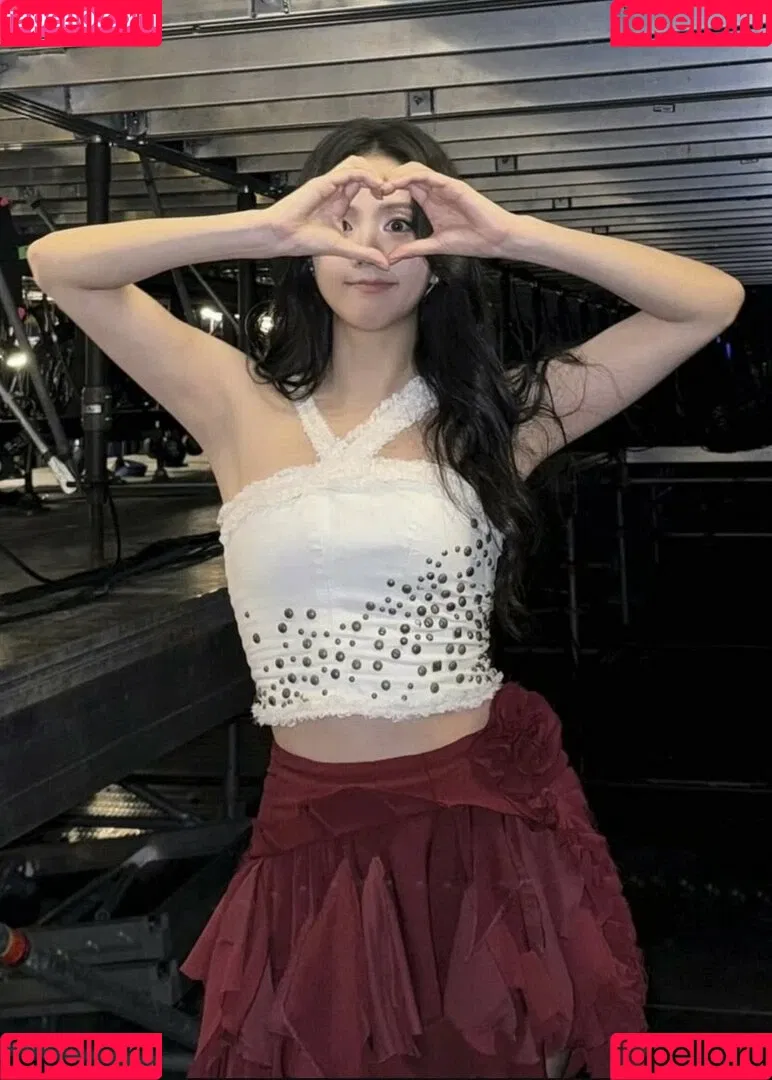 BLACKPINK / Jisoo / qenshizu / sooyaaa__ Onlyfans Photo Gallery 