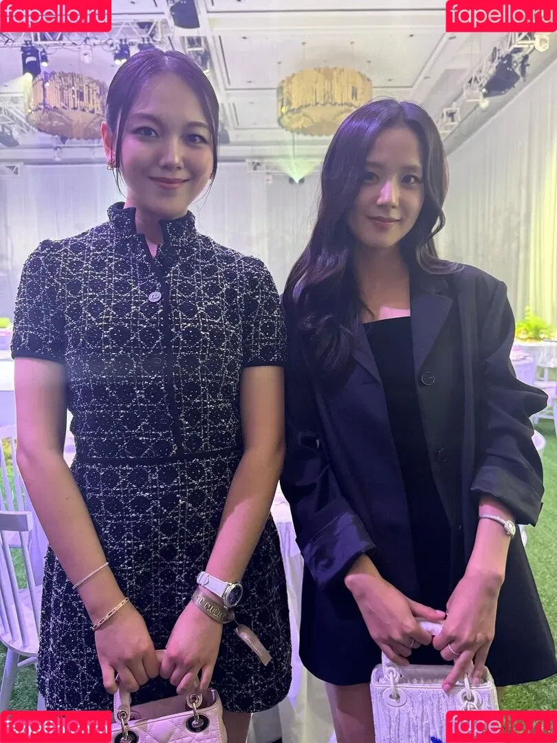 BLACKPINK / Jisoo / qenshizu / sooyaaa__ Onlyfans Photo Gallery 