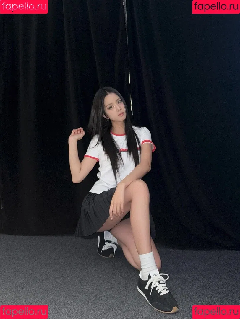 BLACKPINK / Jisoo / qenshizu / sooyaaa__ Onlyfans Photo Gallery 
