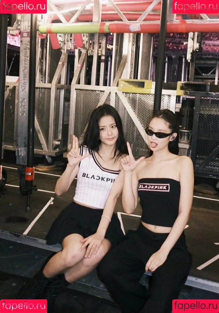 BLACKPINK / Jisoo / qenshizu / sooyaaa__ Onlyfans Photo Gallery 