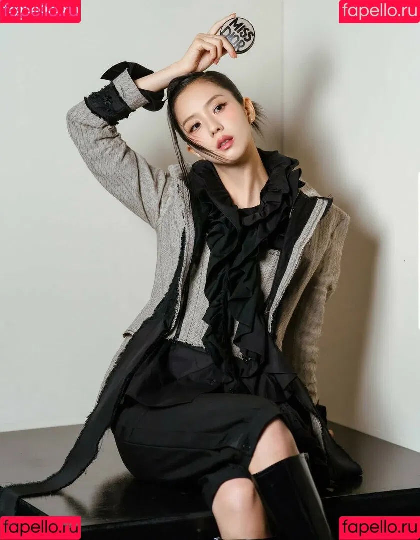 BLACKPINK / Jisoo / qenshizu / sooyaaa__ Onlyfans Photo Gallery 