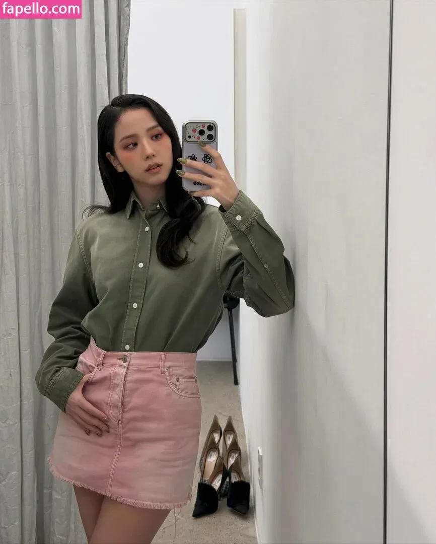 BLACKPINK / Jisoo / qenshizu / sooyaaa__ Onlyfans Photo Gallery 