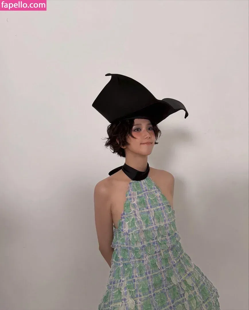 BLACKPINK / Jisoo / qenshizu / sooyaaa__ Onlyfans Photo Gallery 