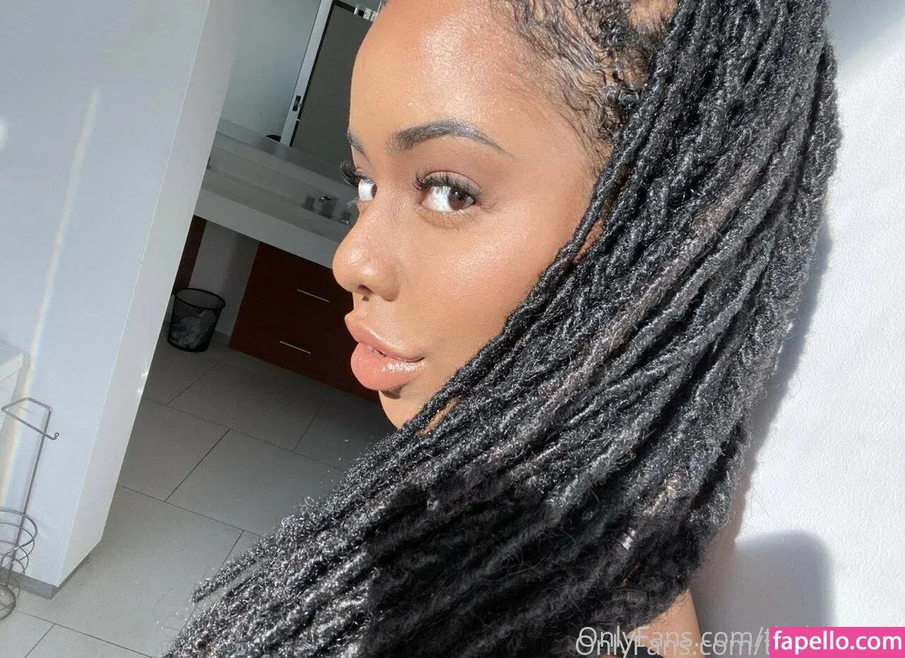 _thekiranoirgram12 / thekiranoir Onlyfans Photo Gallery 