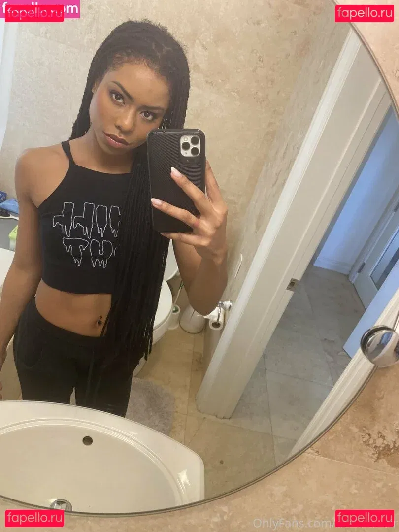 _thekiranoirgram12 / thekiranoir Onlyfans Photo Gallery 