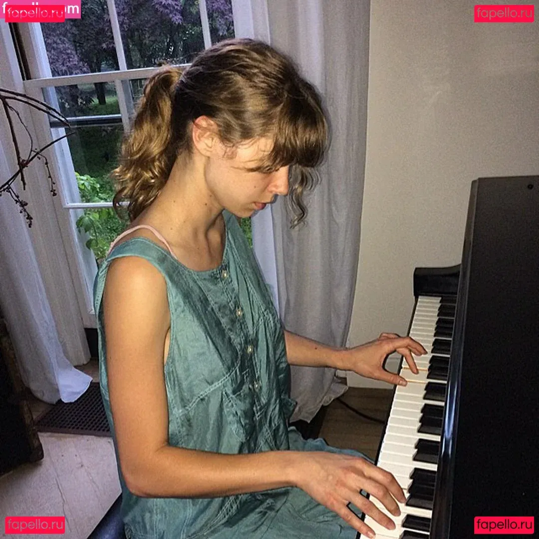 Terry Richardson / TerryRichardson Onlyfans Photo Gallery 