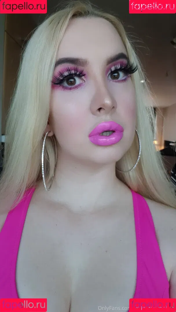 Vivian Rose / Vivian_Rose / vivianroseofficial Onlyfans Photo Gallery 