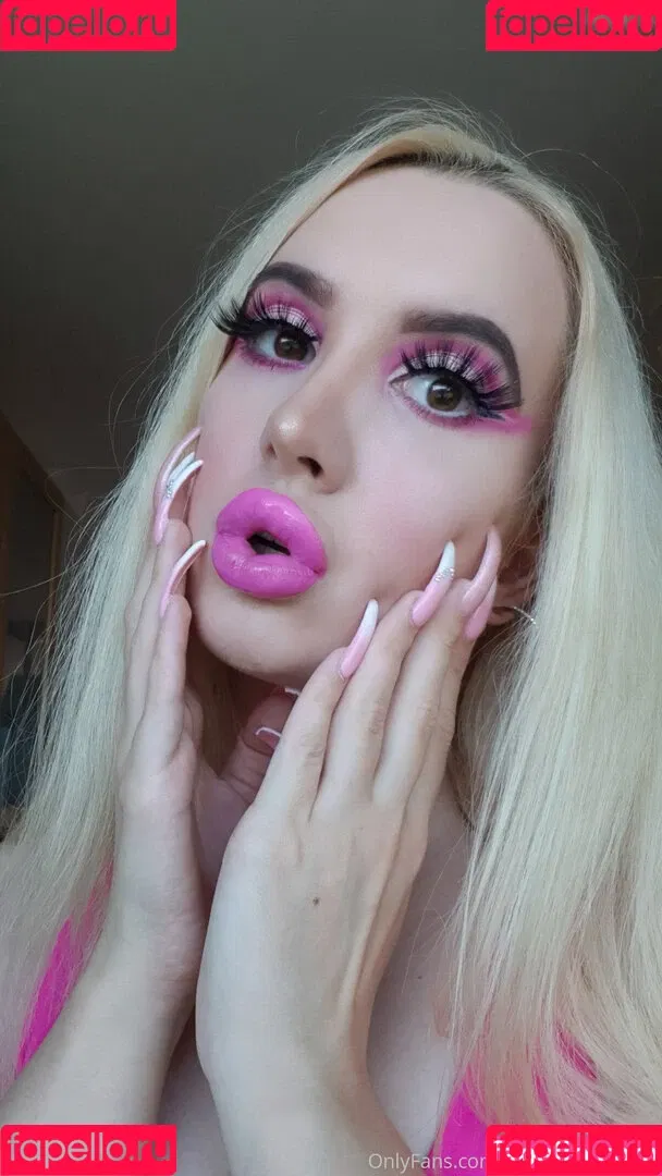 Vivian Rose / Vivian_Rose / vivianroseofficial Onlyfans Photo Gallery 