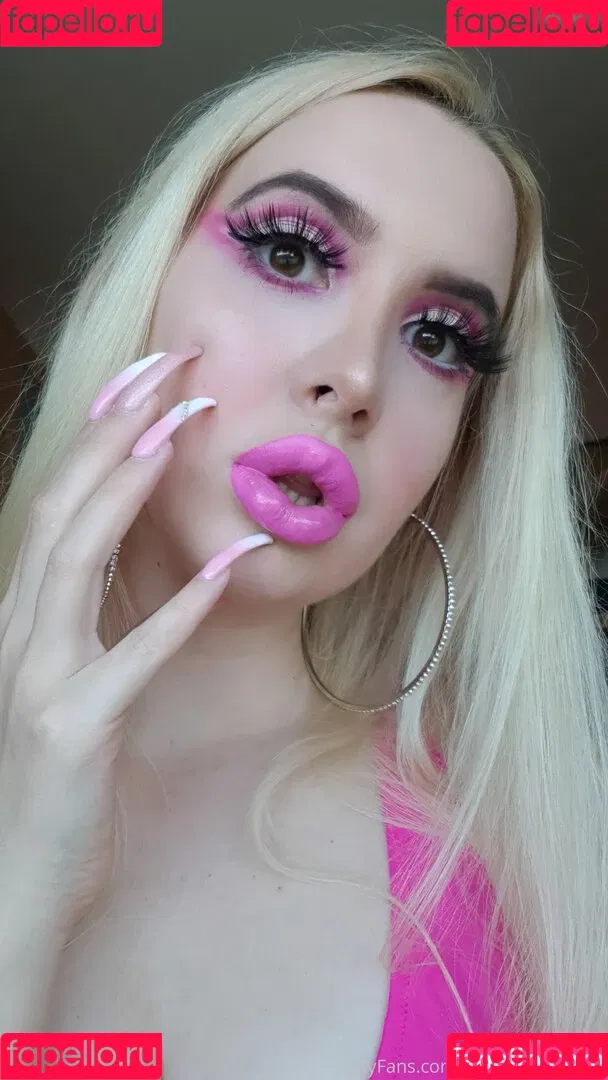 Vivian Rose / Vivian_Rose / vivianroseofficial Onlyfans Photo Gallery 