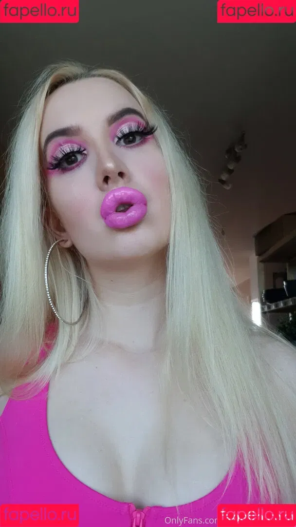 Vivian Rose / Vivian_Rose / vivianroseofficial Onlyfans Photo Gallery 
