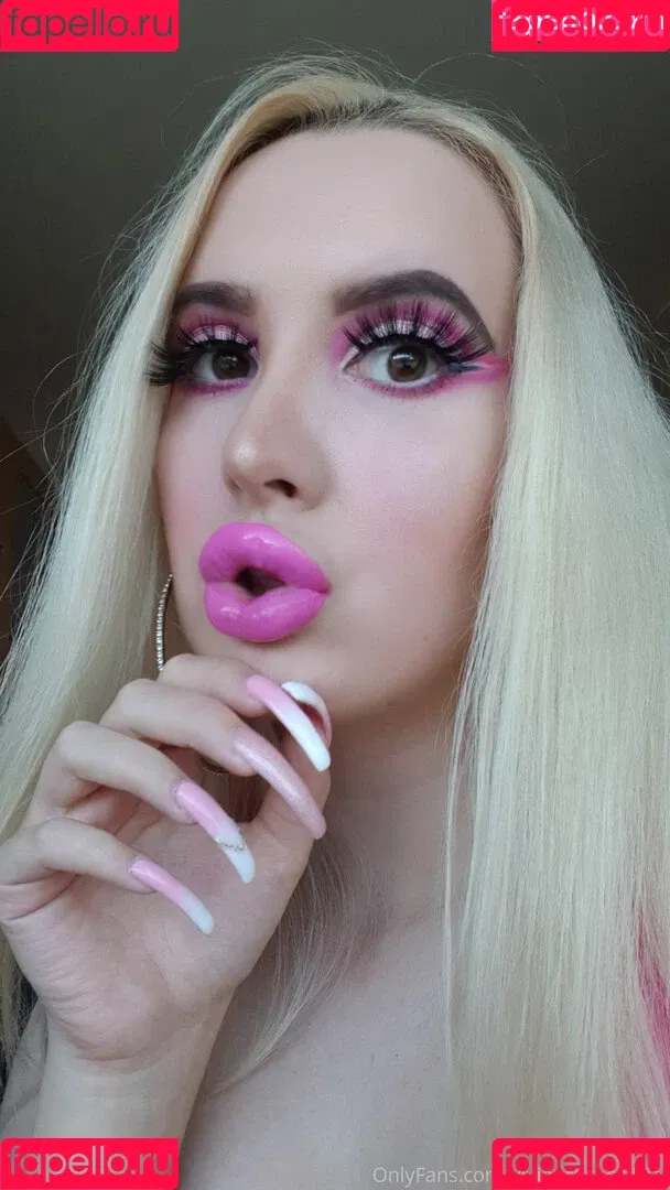 Vivian Rose / Vivian_Rose / vivianroseofficial Onlyfans Photo Gallery 