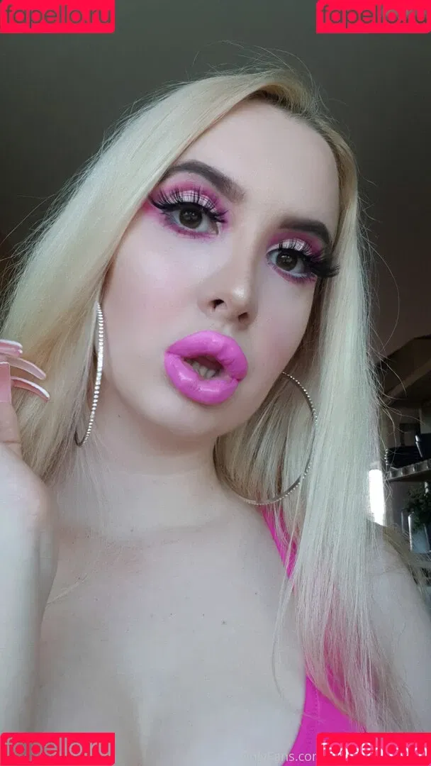 Vivian Rose / Vivian_Rose / vivianroseofficial Onlyfans Photo Gallery 