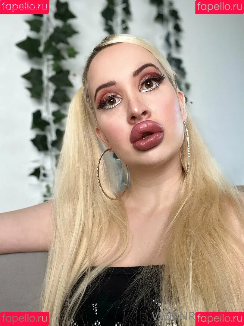 Vivian Rose / Vivian_Rose / vivianroseofficial Onlyfans Photo Gallery 