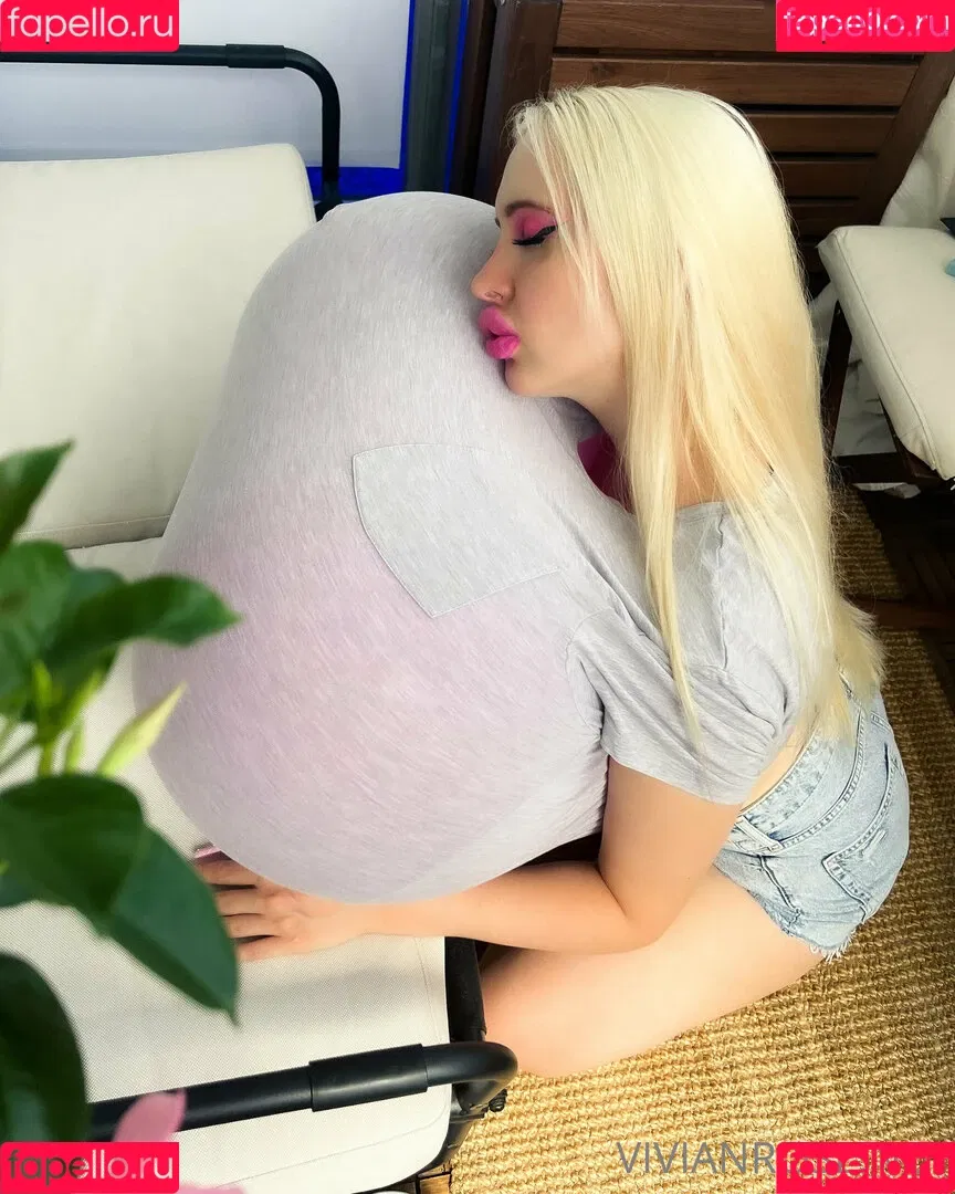Vivian Rose / Vivian_Rose / vivianroseofficial Onlyfans Photo Gallery 