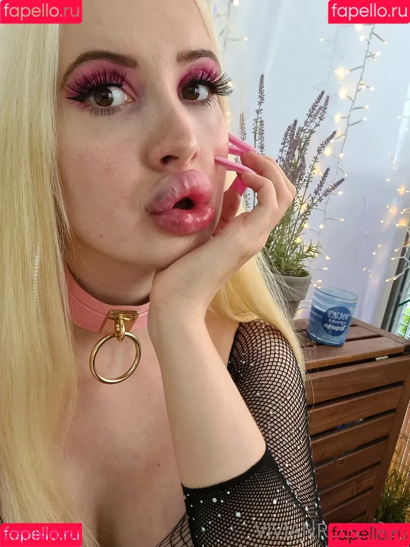 Vivian Rose / Vivian_Rose / vivianroseofficial Onlyfans Photo Gallery 