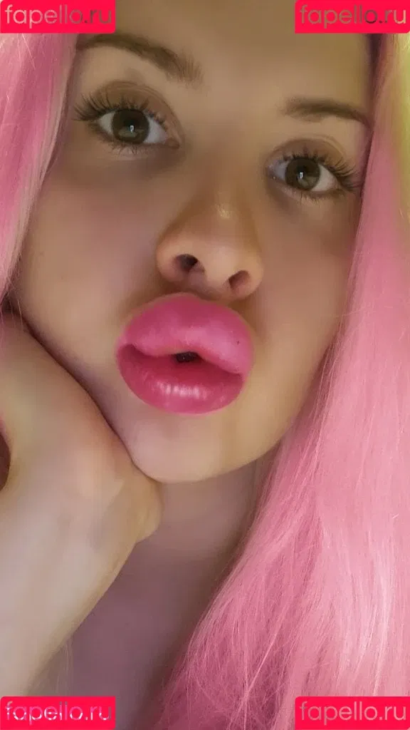 Vivian Rose / Vivian_Rose / vivianroseofficial Onlyfans Photo Gallery 