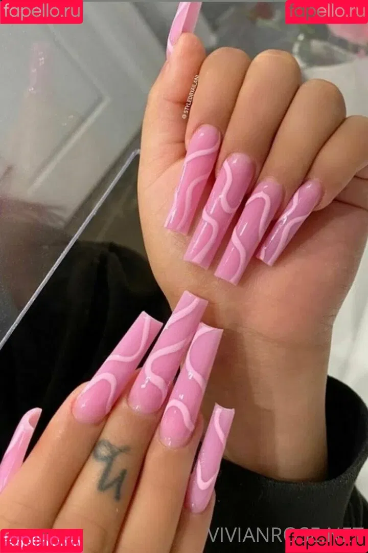 Vivian Rose / Vivian_Rose / vivianroseofficial Onlyfans Photo Gallery 