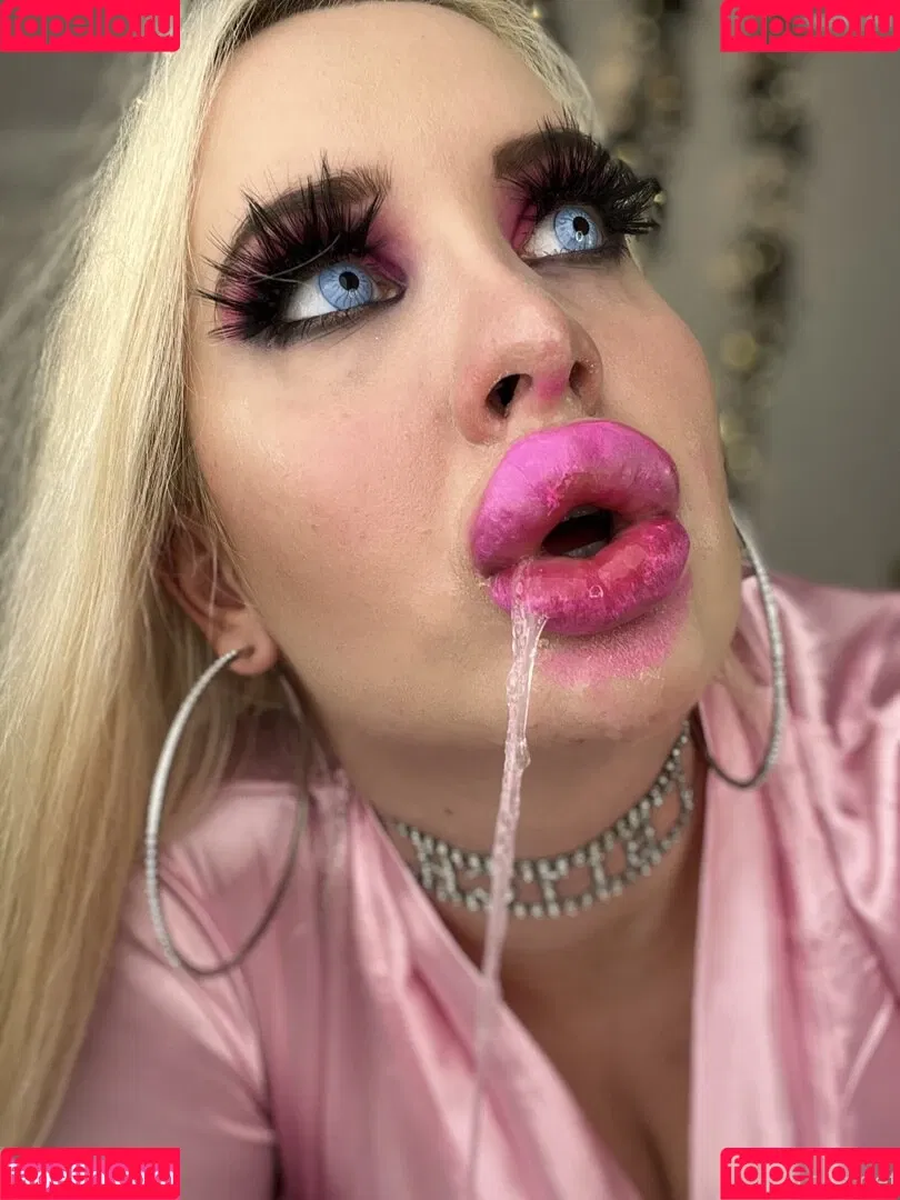 Vivian Rose / Vivian_Rose / vivianroseofficial Onlyfans Photo Gallery 