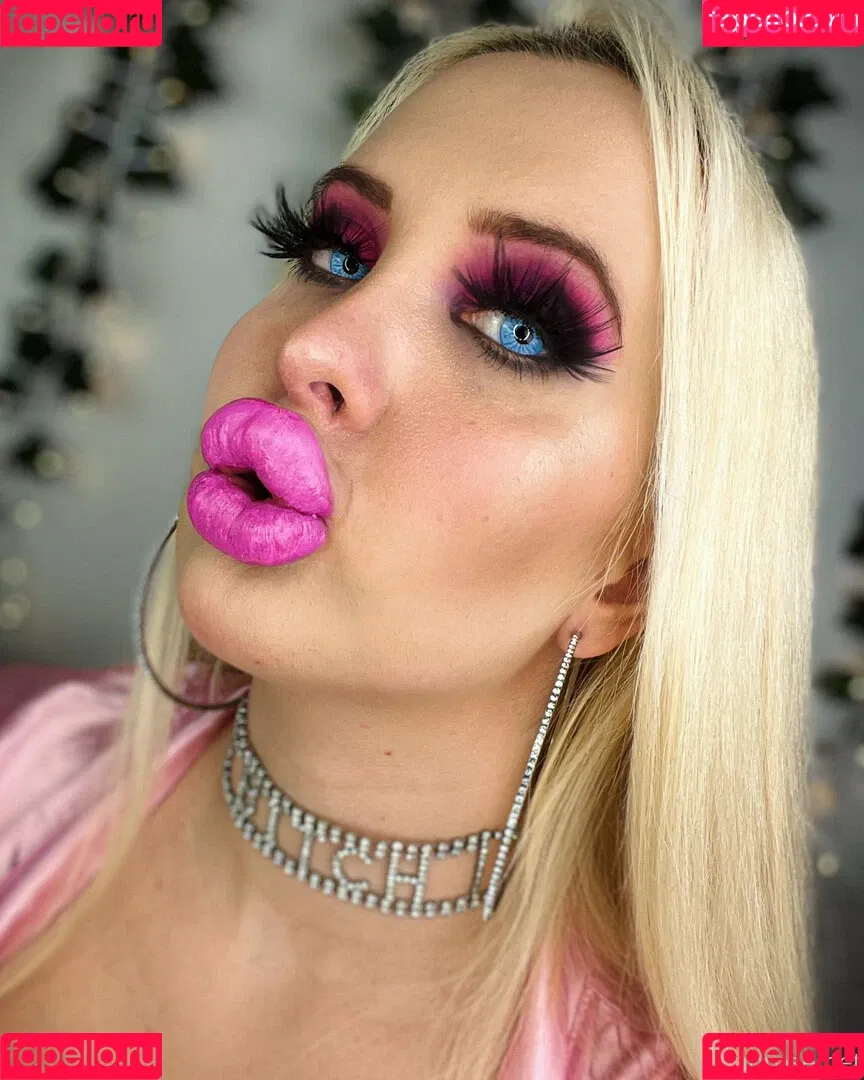 Vivian Rose / Vivian_Rose / vivianroseofficial Onlyfans Photo Gallery 