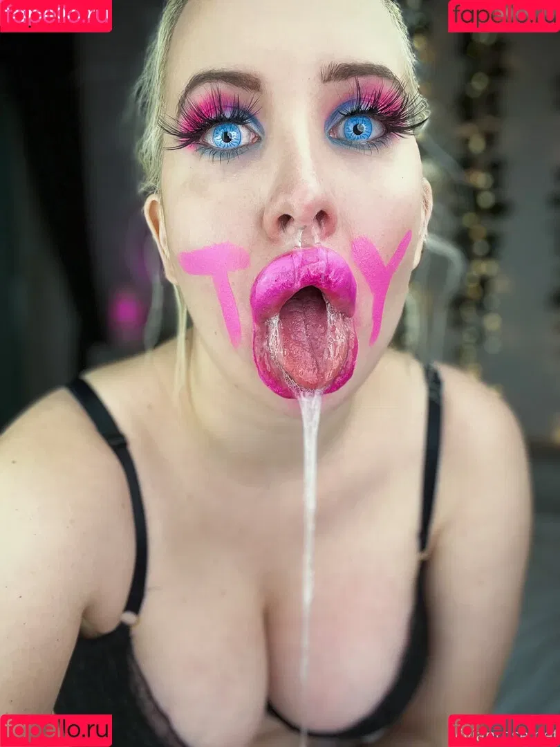 Vivian Rose / Vivian_Rose / vivianroseofficial Onlyfans Photo Gallery 