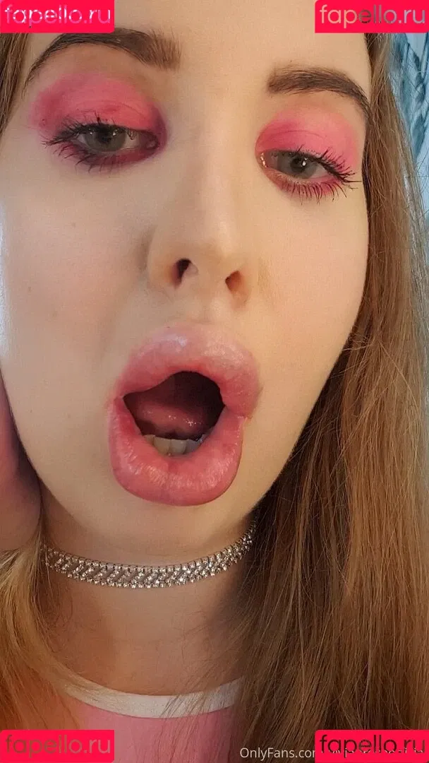 Vivian Rose / Vivian_Rose / vivianroseofficial Onlyfans Photo Gallery 