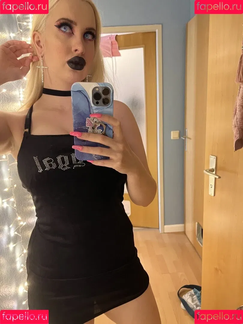 Vivian Rose / Vivian_Rose / vivianroseofficial Onlyfans Photo Gallery 