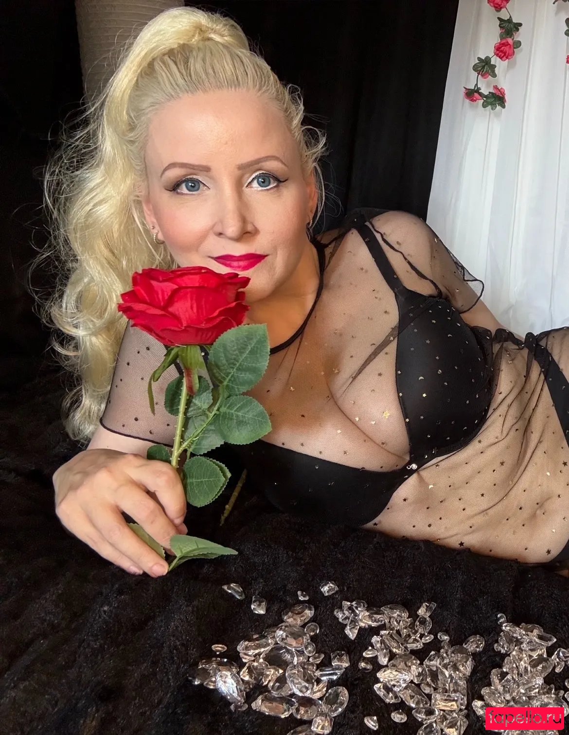 Vivian Rose Nude Onlyfans Photo 6